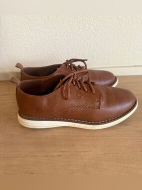 Boys Cat & Jack Dress Shoes, size 2